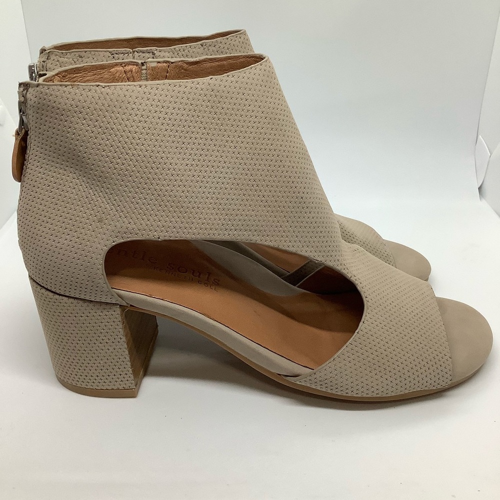 GENTLE SOULS ROAN ANKLE SANDAL BY KENNETH COLE - Picture 2 of 8